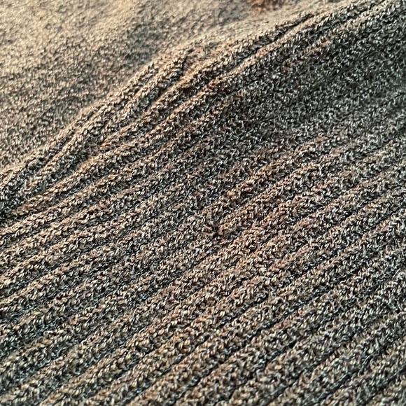 Charcoal Grey XL Men's Sweater/shirt - Picture 11 of 12